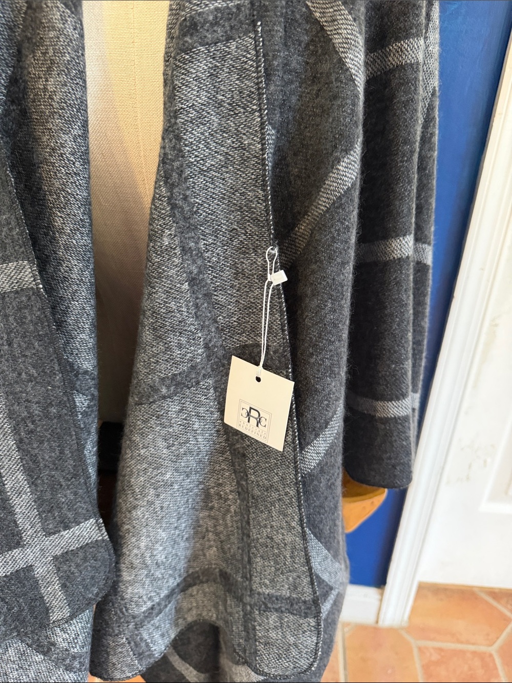 NWT RRC Redefined Gray Windowpane Open Front Wrap Polyester Cardigan/Shawl - Picture 3 of 5